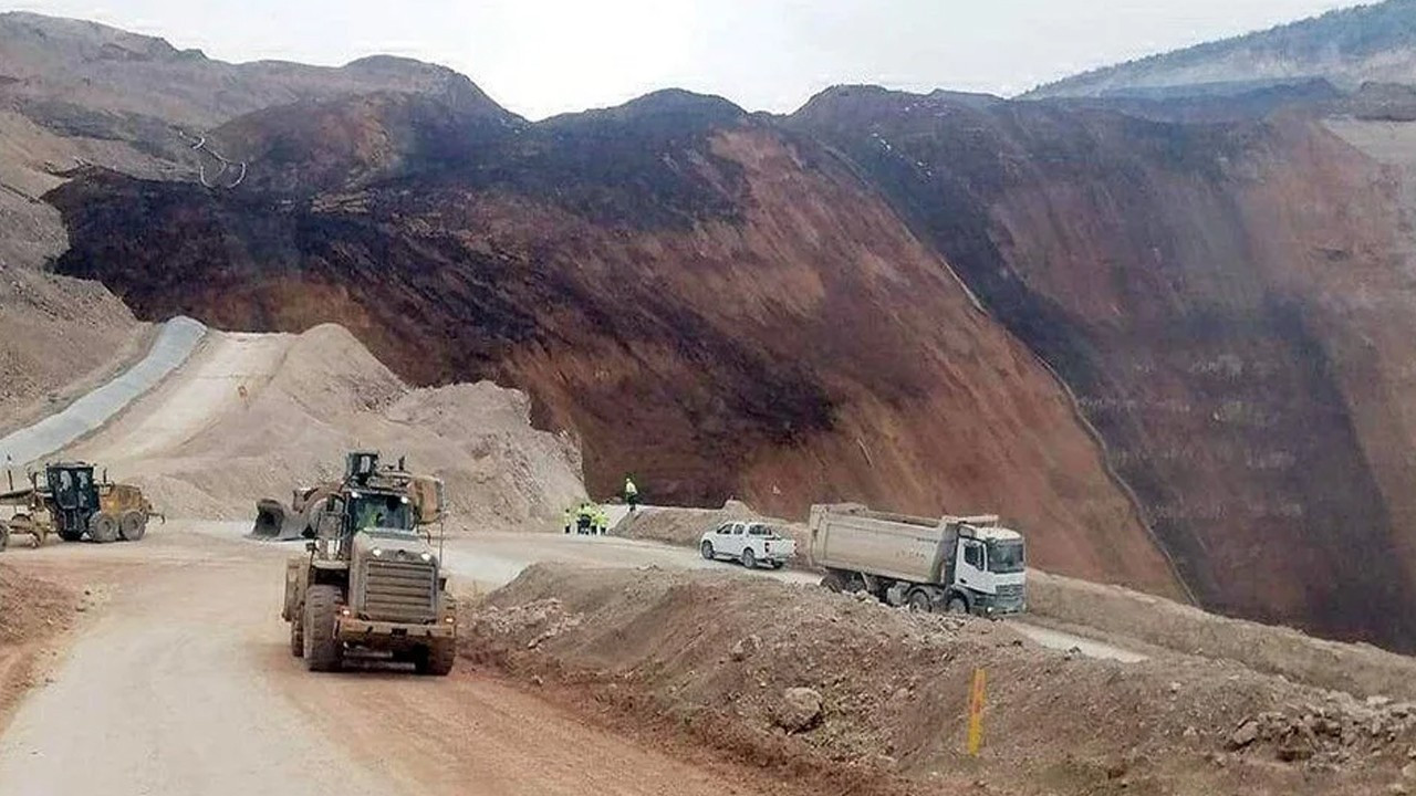 CHP'li Vekilden iddia: ''İliç'te iki yıl önce de toprak kayması oldu!''