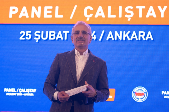Ulaştırma Bakanı Uraloğlu'dan davet polemiğine cevap!