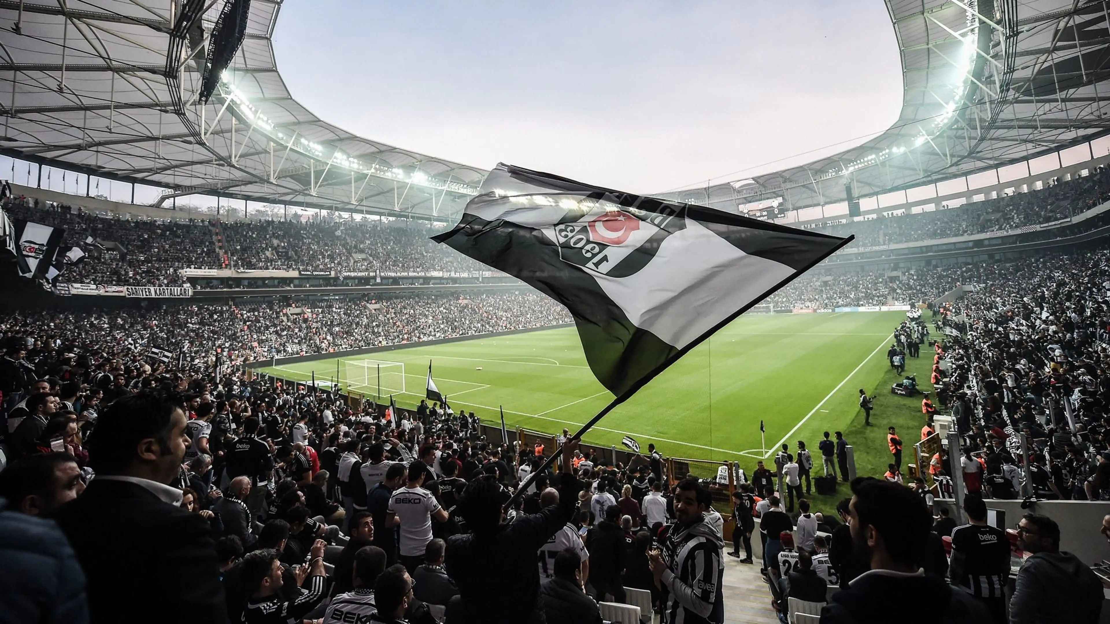 Beşiktaş’a 19 yaşında orta saha!