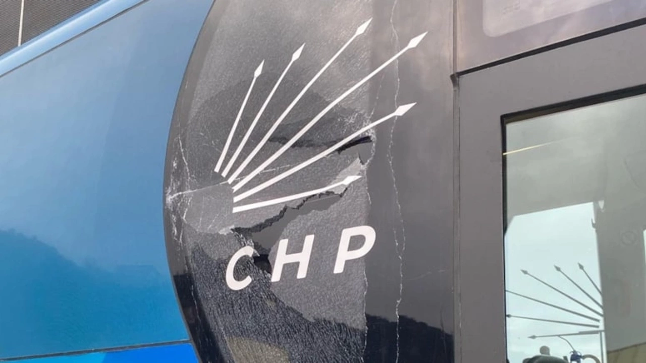 CHP'nin miting otobüsüne saldırı: Trabzon Valiliğinden açıklama