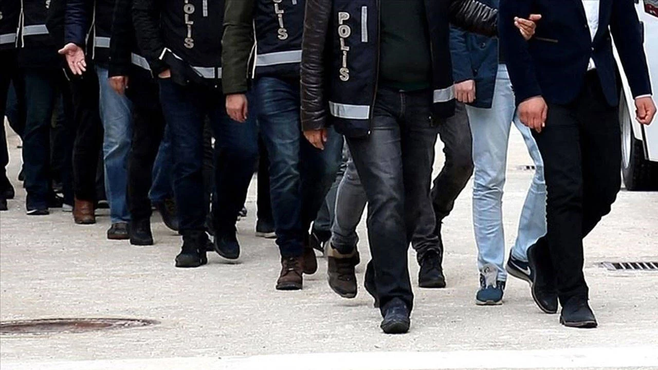 Elebaşılığını Süleyman Alev’in yaptığı suç örgütüne operasyon