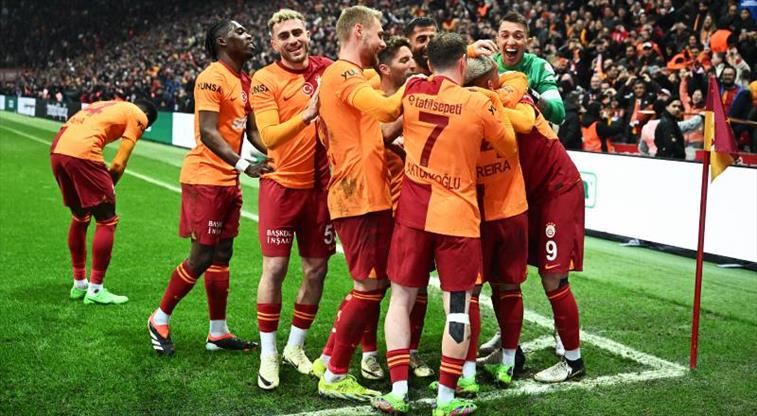 Galatasaray şampiyonluk yolunda dolu dizgin: Rize şaştı kaldı