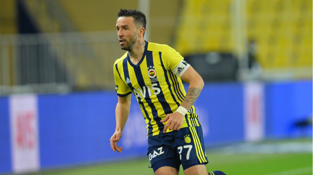 Gökhan Gönül futbola geri dönüyor