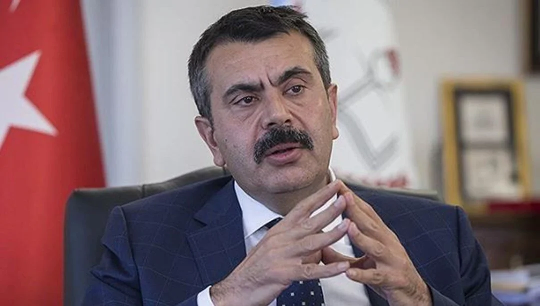 Milli Eğitim Bakanı Tekin: Derslerdeki fazla kazanımlar sorunlu