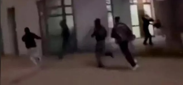 PKK yandaşları Almanya'da Türk Başkonsolosluğu'na saldırdı
