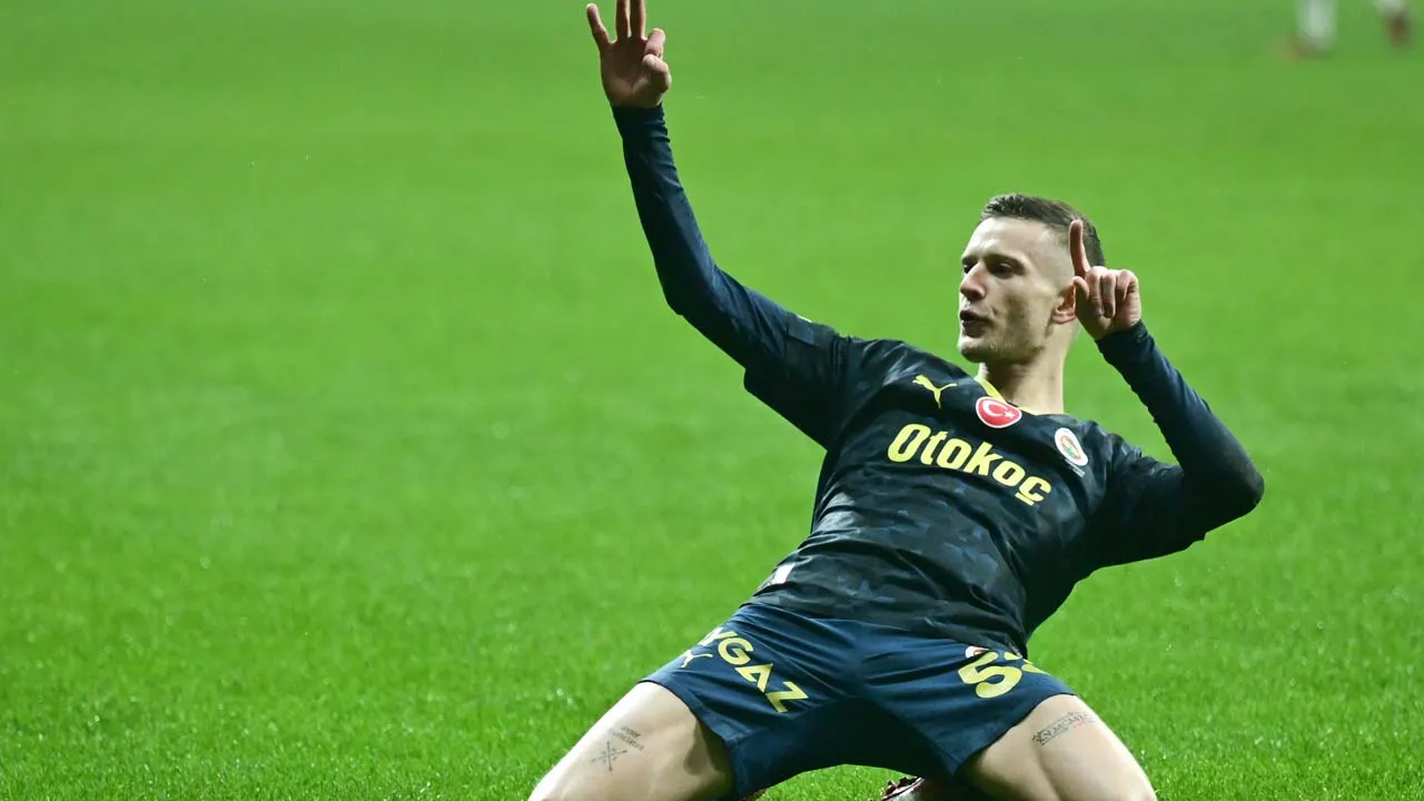 Sebastian Szymanski gidiyor mu?