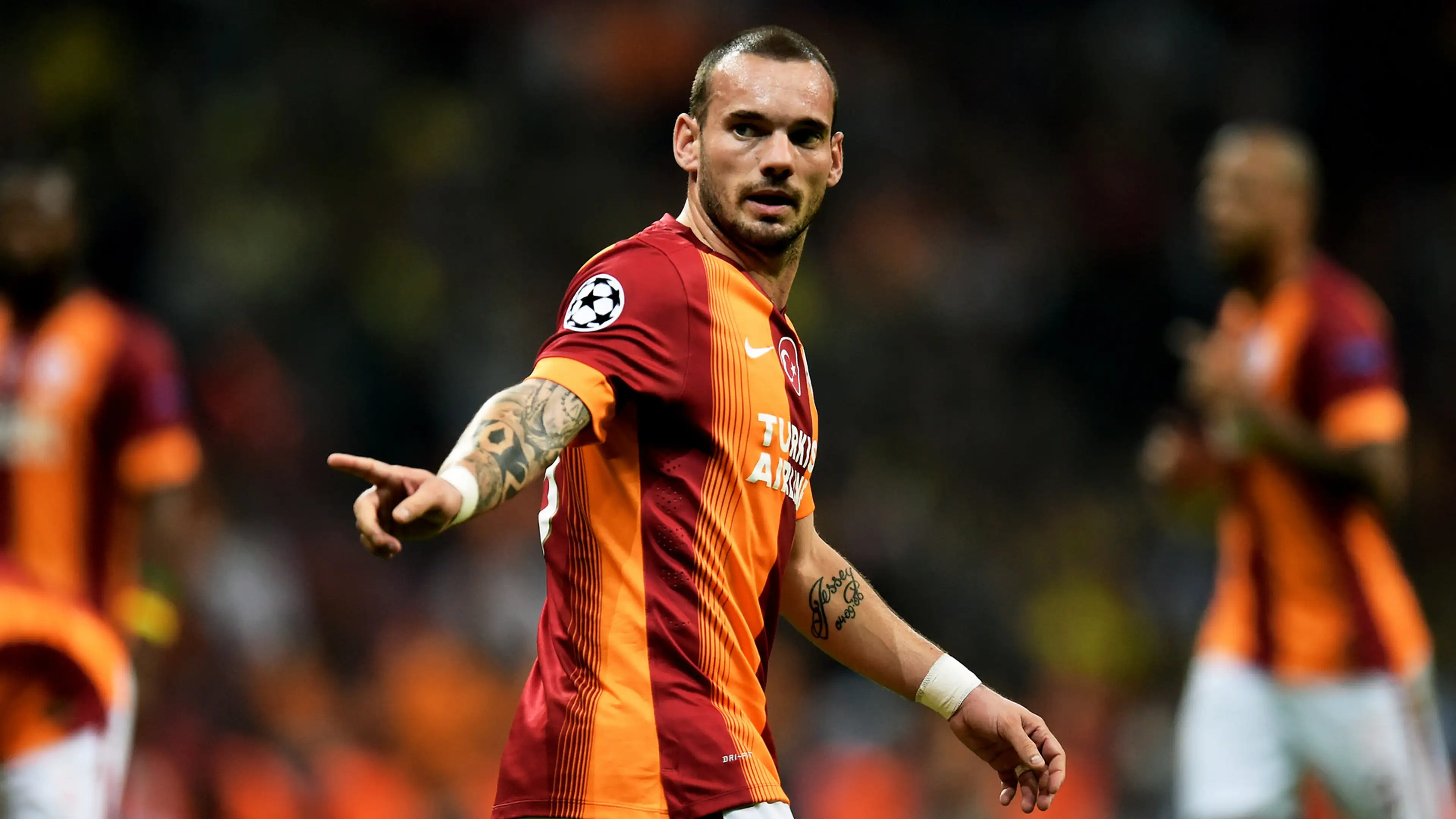 Wesley Sneijder olaylı Trabzonspor – Fenerbahçe maçını böyle yorumladı