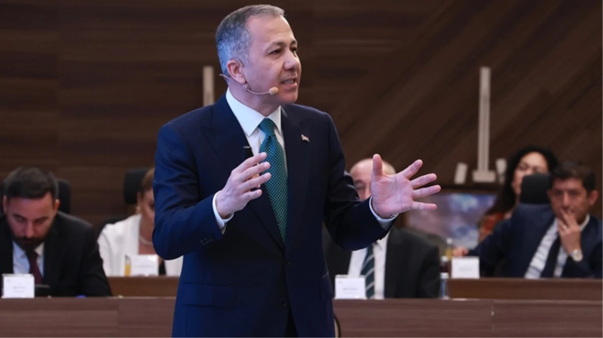 Bakan Yerlikaya’dan televizyonlardaki gündüz kuşaklarına eleştiri