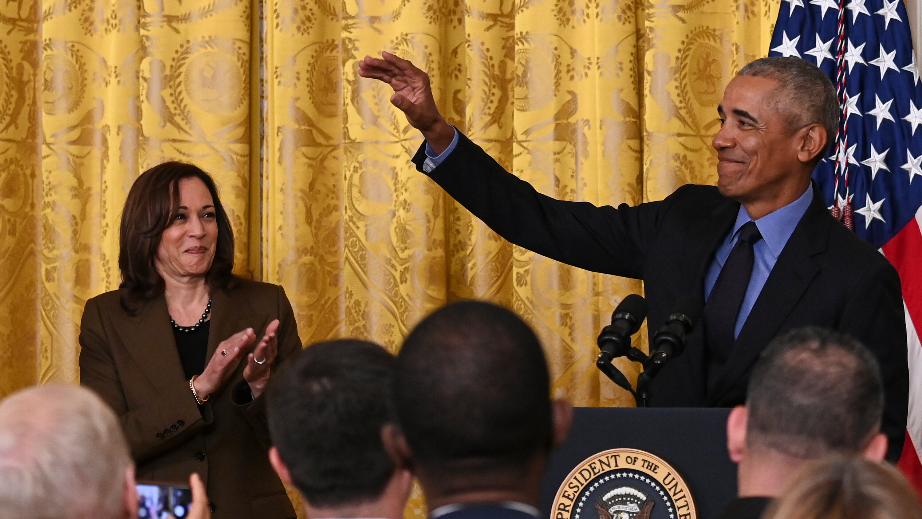 Obama'dan Harris'e destek!