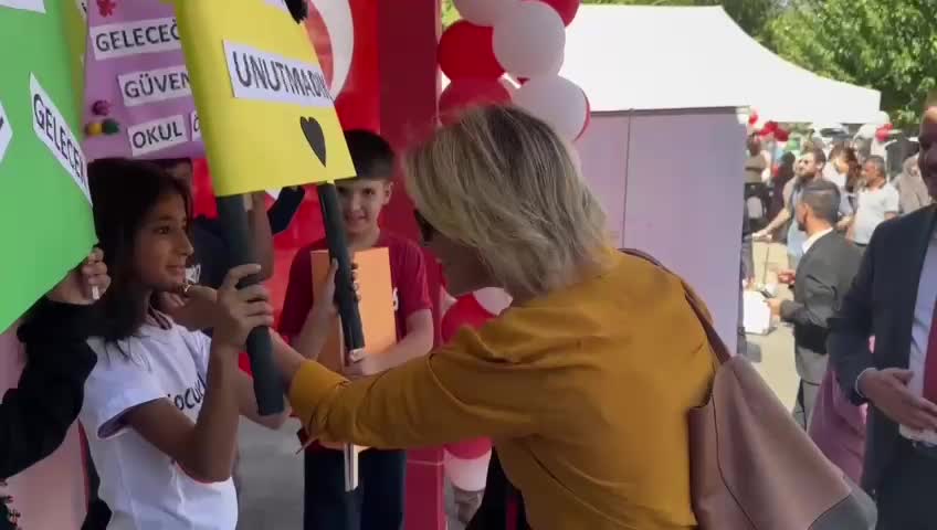 Gülben Ergen Narin’in adına Diyarbakır için anaokulu sözü verdi