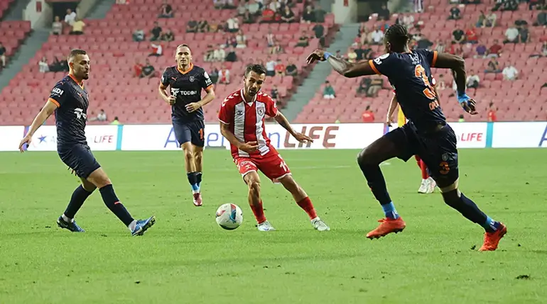 Samsunspor, Başakşehir'i 2-0 yendi