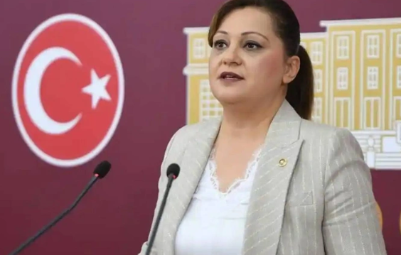 Burcu Köksal'dan zehir zemberek açıklamalar