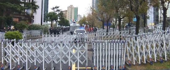 İsrail Konsolosluğu'nun önünde silahlı saldırı!