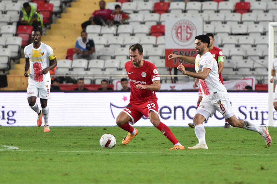 Kayserispor evinde Antalyaspor’u 3-1 mağlup etti