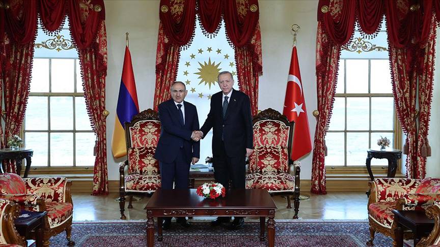 Cumhurbaşkanı Erdoğan, Ermenistan Başbakanı Nikol Paşinyan ile İstanbul’da görüştü