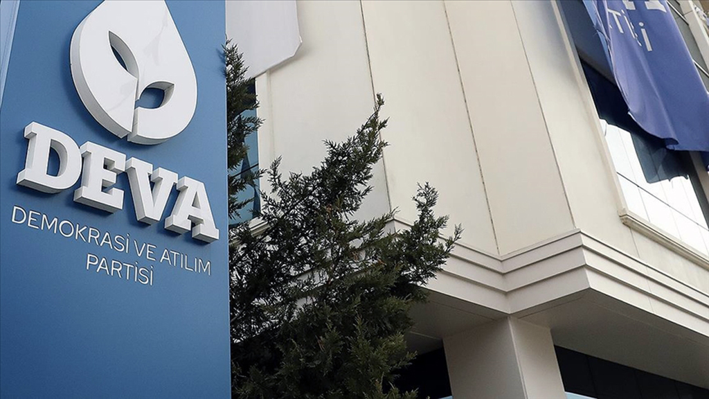 DEVA Partisi'nde 2 istifa birden...