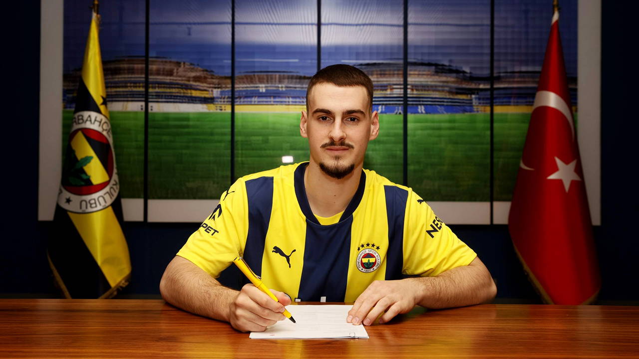 Kızılyıldız, Fenerbahçeli ismi istiyor