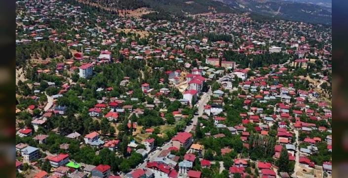 Adana'da Sıcaklar 40 Derecenin Üzerinde: Yaylalar Nüfusa Doymuyor