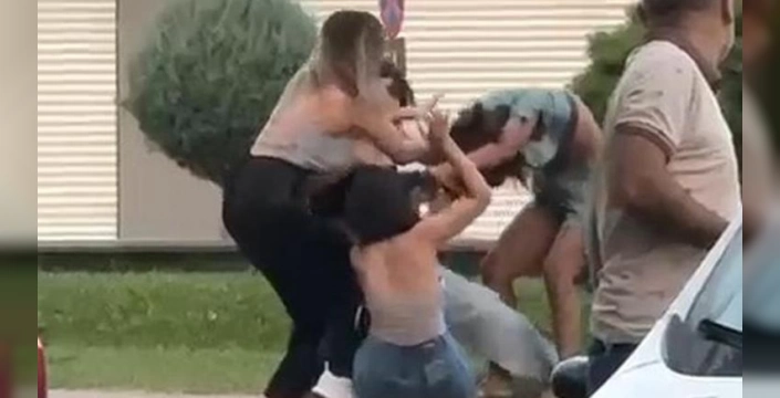 Batman'da genç kızların kavgası kamerada