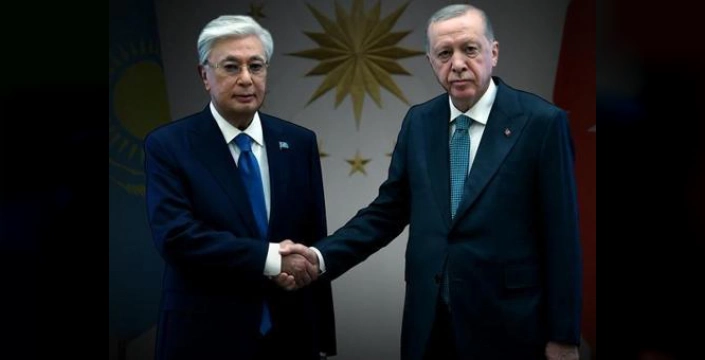 Tokayev Türkiye'de: Erdoğan ile görüştü, devlet nişanı aldı