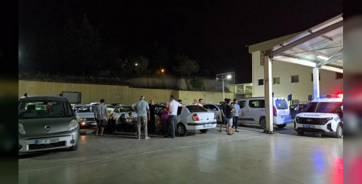 Adana'da korkunç kaza: 70 metrelik uçuruma yuvarlanan araçta 5 kişi hayatını kaybetti