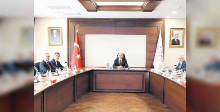 Şimşek açıkladı: Türkiye ekonomisi büyümeye devam ediyor