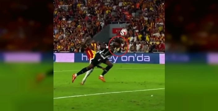 Göztepe, Beşiktaş'ı 2-0 yendi: Abraham pozisyonu tartışma yarattı