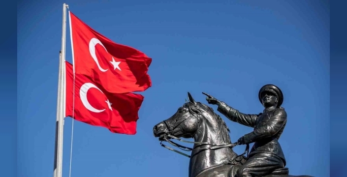 Cumhuriyet Bayramı 2025: 28 Ekim yarım gün mü?