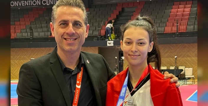 Elif Sude Akgül, dünya taekwondo şampiyonasında gümüş madalya kazandı