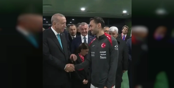 Erdoğan'dan A Milli Takım'a tebrik: Futbolcularla samimi sohbet
