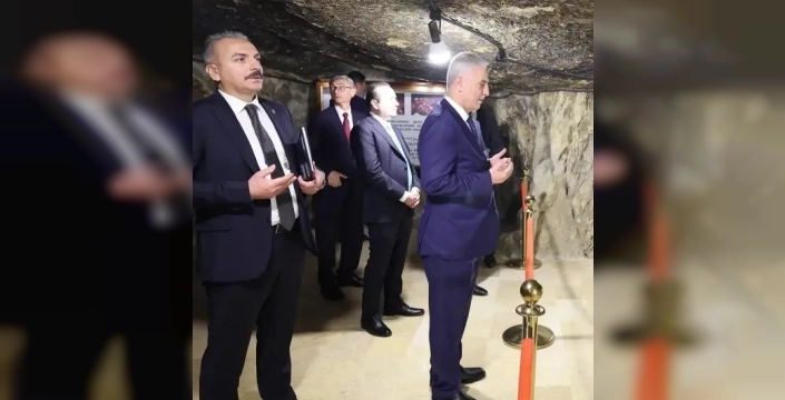 Ömer Bolat, Ürdün şehitliğinde anma yaptı