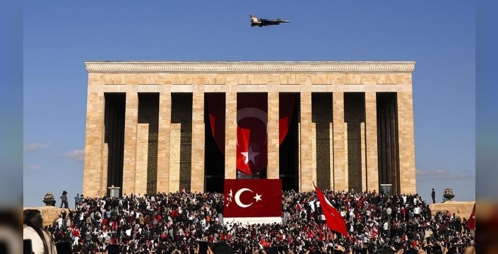 Atatürk'e akın: 10 Kasım'da Anıtkabir'de milyonu aşkın ziyaretçi!