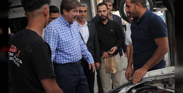 Demre sanayi sitesi'nde duygusal anlar: Türel, 'temelini biz attık, şimdi büyüdüler!' diyerek esnafı coşturdu!