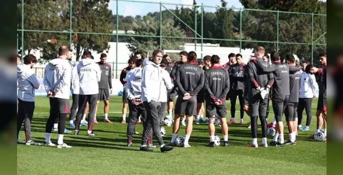 Milli takım şoku: Emirhan Topçu'nun sakatlık krizi kadroyu sarsıyor