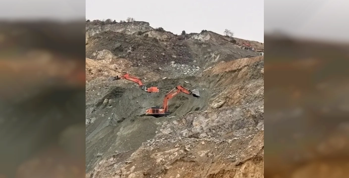 Sivas'ta demir madeni ocağında göçük altında kalan müdürü kurtarma çalışmaları devam ediyor