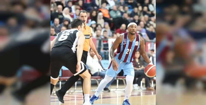 Trabzonspor basketbol sahasında Beşiktaş'a yenildi: Futbolcular tribündeydi!