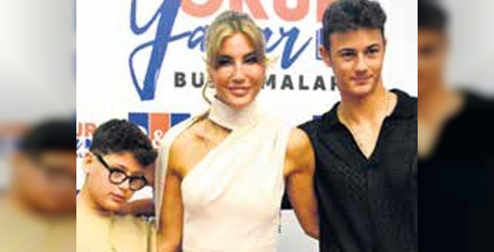 Çağla Şıkel, annelik ve kendini anlatma yolculuğunu kitaplaştırdı