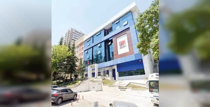 CHP'de çift genel merkez dönemi başlıyor: Cumhurbaşkanlığı Adaylık Ofisi eski binada kuruluyor