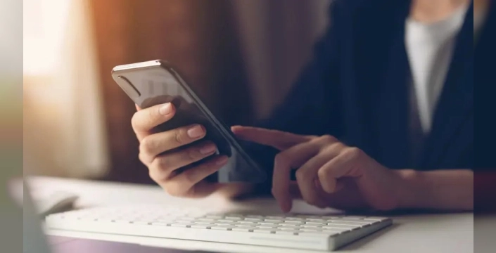 Hindistan'dan şok karar: Tüm telefonlara 'kaldırılamayan' devlet uygulaması yükleniyor! Gizlilik endişeleri tavan yaptı