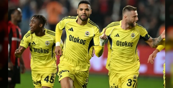 Fenerbahçe'de üçüncü ayrılık kapıda: En-Nesyri Nottingham Forest'e gidiyor