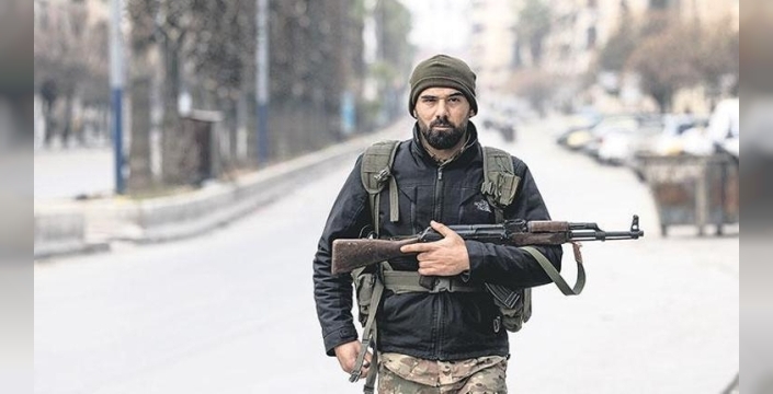 Halep'te ev ev çatışma: 150 bin sivil tahliye edildi, şehir sessizliğe büründü