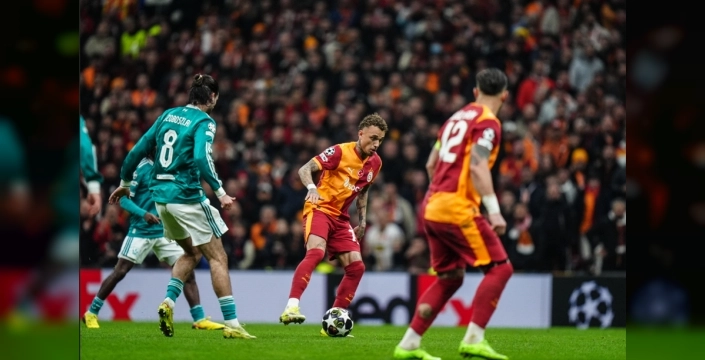 Galatasaray, Liverpool'u bir kez daha devirdi: Noa Lang'ın performansı dikkatleri üzerine çekti
