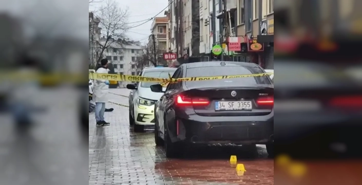 Trafikte yol verme kavgası kanlı bitti: İstanbul'da 1 kişi hayatını kaybetti