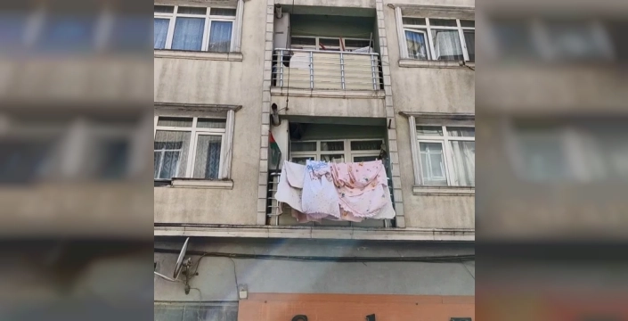 Balat'ta yürekleri ağza getiren kaza: 4 yaşındaki çocuk pencereden düştü, durumu ağır