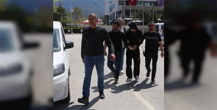 Denizli'de düğün sonrası bıçaklı kavga: Bir genç hayatını kaybetti