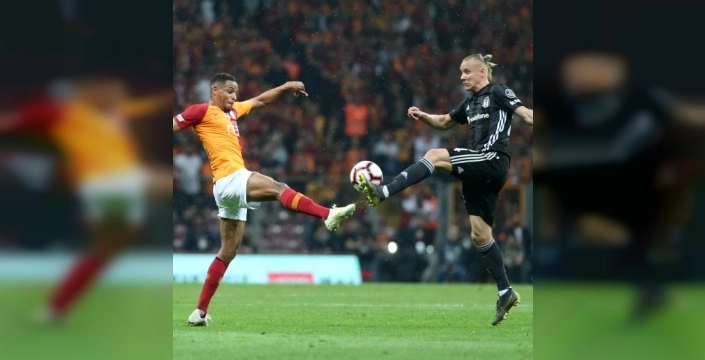 Galatasaray'ın unutulmaz 'Ahtapot'u Fernando Reges sahalara veda etti