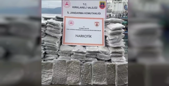 İstanbul açıklarında nefes kesen operasyon: Tekne dolusu uyuşturucu ele geçirildi!
