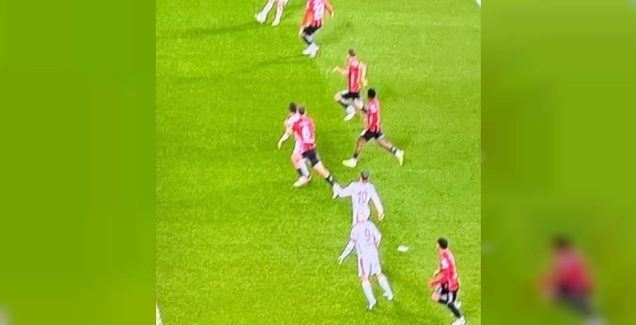 Tartışmalı gol kararı: Eski hakemler Galatasaray'ın iptal edilen golü için ne dedi?