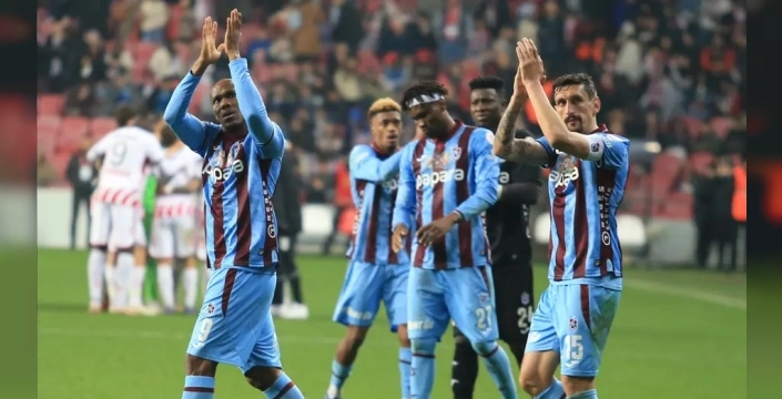 Trabzonspor, nefes kesen penaltı düellosunda Samsunspor'u kupadan eledi