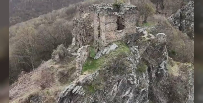 Uçurumun kenarındaki lanetli kale, turizme kazandırıldı